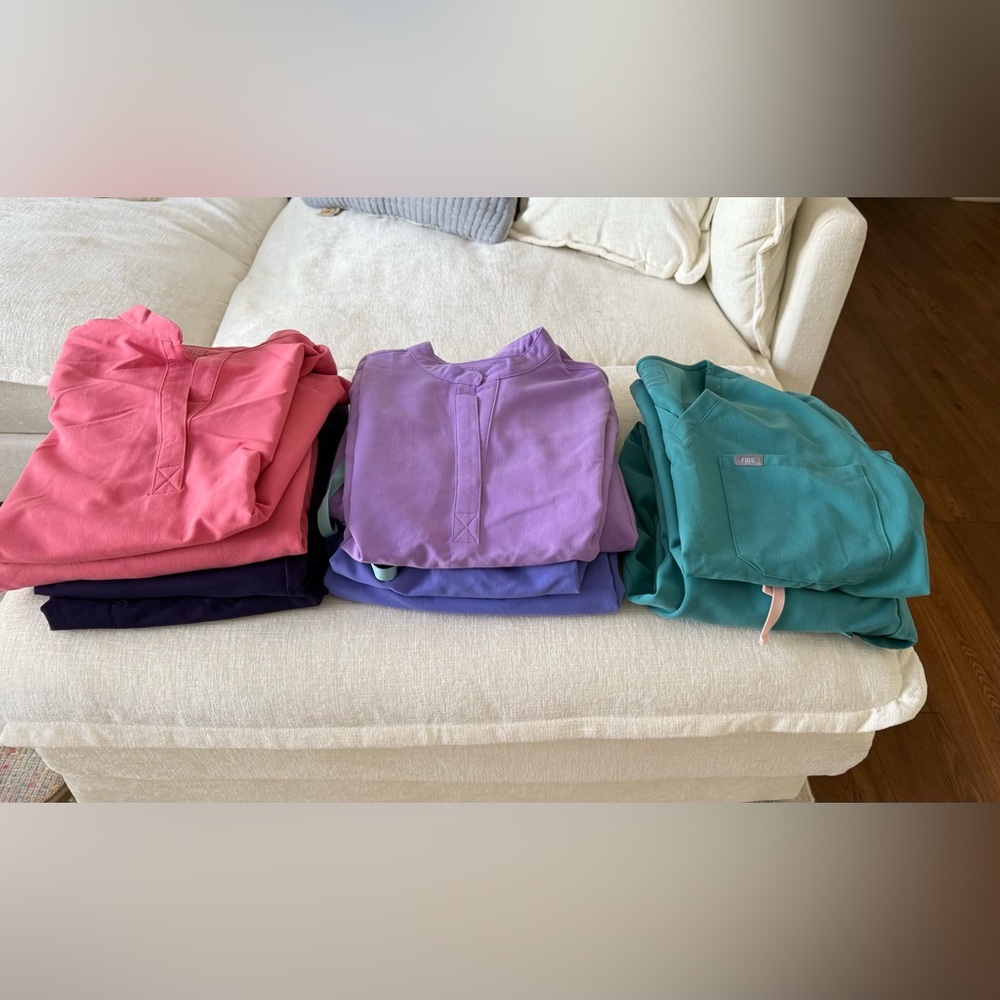 Figs scrub tops